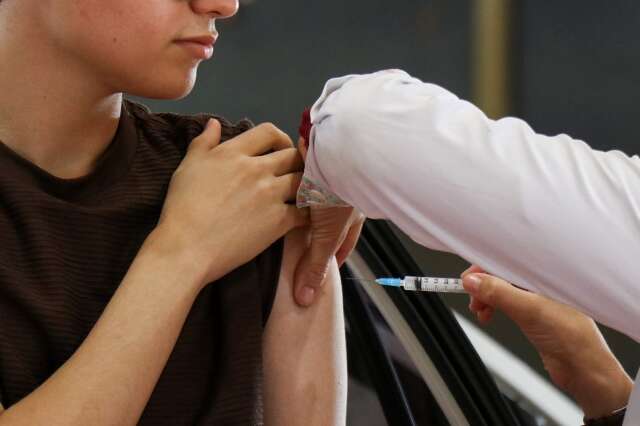 MS est&aacute; no top 5 da vacina&ccedil;&atilde;o contra HPV, mas tem desafio entre meninos