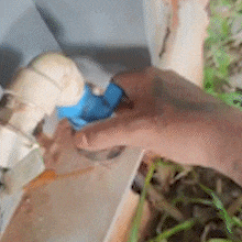 Sem &aacute;gua h&aacute; mais de 10 horas, escola municipal cancela aula e moradores reclamam