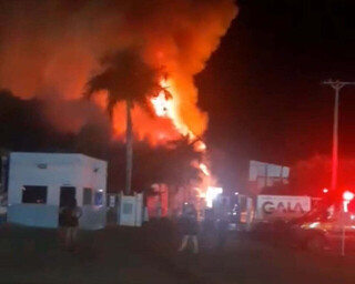 Funcion&aacute;rio esperou sa&iacute;da de 1.200 colegas para incendiar f&aacute;brica de brinquedos