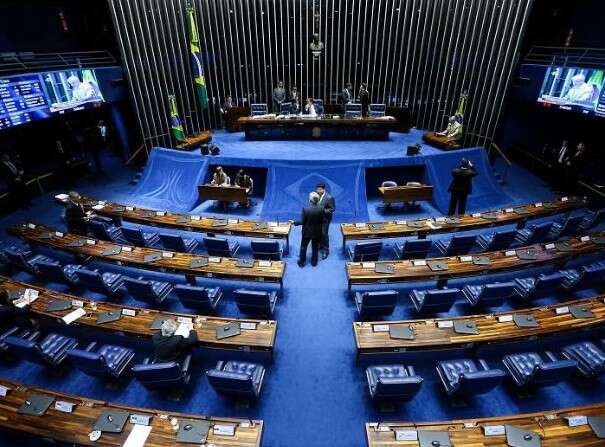 Eleitor hesita no segundo voto e Senado segue sem favorito claro