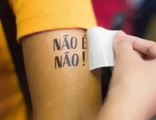 Casos de assédio abrem debate sobre segurança em estúdios de tatuagem