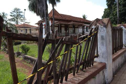 S&iacute;mbolo da hist&oacute;ria da Capital, casar&atilde;o de 91 anos apresenta sinais de abandono