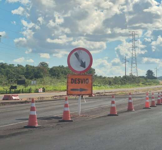 &Uacute;nico acesso para show, BR-262 ter&aacute; baf&ocirc;metros e restri&ccedil;&atilde;o a caminh&otilde;es