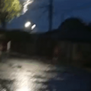 Em 9 bairros sem energia, moradores improvisam com velas e caixa t&eacute;rmica