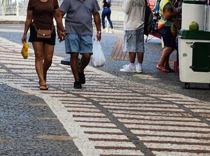 Pre&ccedil;o baixo atrai consumidores, mas qualidade motiva busca por itens originais