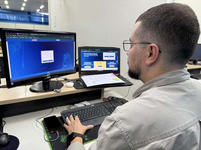 Prefeitura pro&iacute;be redes sociais e passa a monitorar navega&ccedil;&atilde;o de funcion&aacute;rios