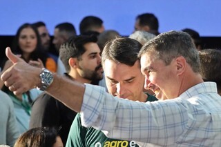 Fl&aacute;vio confirma Azambuja e diz que 2&ordf; vaga ao Senado ser&aacute; definida por pesquisa