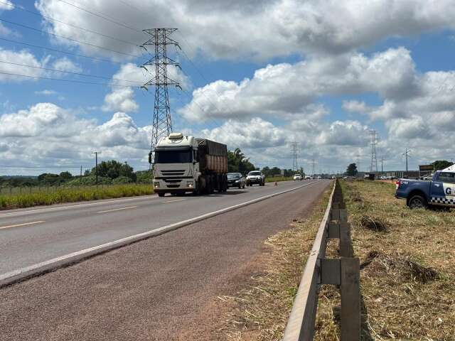 Restri&ccedil;&atilde;o a caminh&otilde;es na BR-262 come&ccedil;a ao meio-dia
