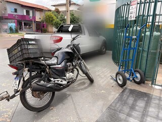 Opera&ccedil;&atilde;o encontra alvar&aacute; vencido e transporte irregular de botij&otilde;es