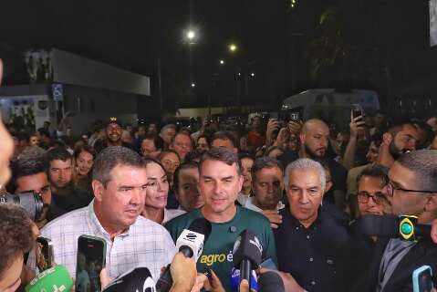 Fl&aacute;vio confirma Azambuja e diz que 2&ordf; vaga ao Senado ser&aacute; definida por pesquisa