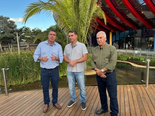 Fl&aacute;vio Bolsonaro antecipa chegada a Campo Grande e visita Bioparque Pantanal