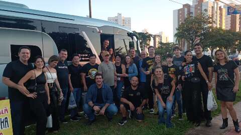 Caravana percorre 230 km e aluga at&eacute; &ocirc;nibus para ver Guns N&rsquo; Roses em na Capital
