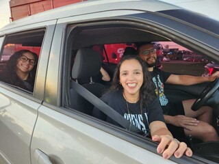 Guardas organizam tr&acirc;nsito, mas fila na BR-262 j&aacute; passa de 10 km