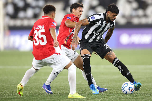 Botafogo reage, mas fica no empate pela Copa Sul-Americana