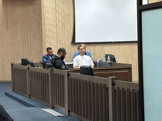 R&eacute;u por matar padrasto a tiros no Dia das M&atilde;es &eacute; condenado a 14 anos de pris&atilde;o