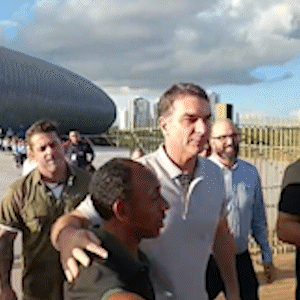 Fl&aacute;vio Bolsonaro antecipa chegada a Campo Grande e visita Bioparque Pantanal