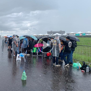 "N&atilde;o sou de a&ccedil;&uacute;car": chuva e calor n&atilde;o afastam f&atilde;s do Guns acampados na fila
