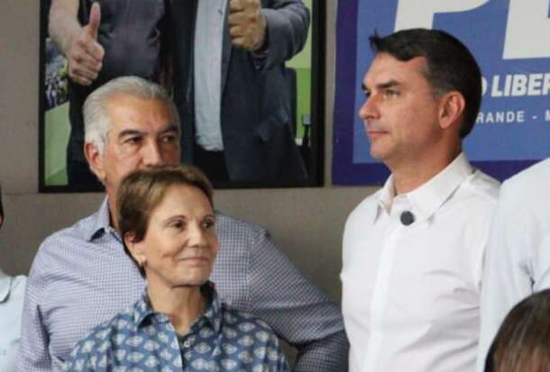 Fl&aacute;vio diz que n&atilde;o copiar&aacute; estilo do pai: "todo mundo que tentou, se deu mal"