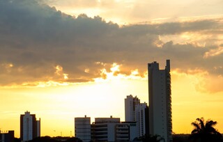 Chuvas irregulares e calor acima da m&eacute;dia devem dominar de maio a julho