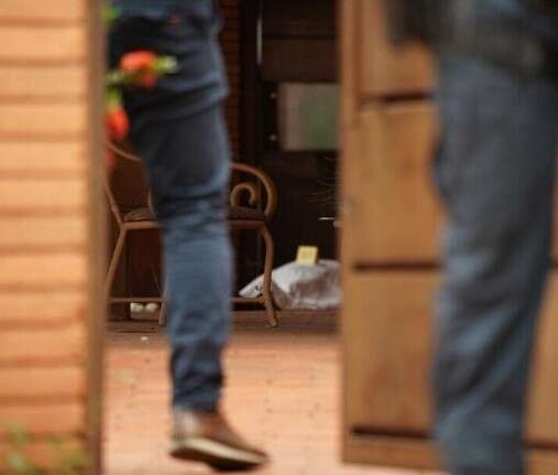 Laudo aponta que segundo tiro de Alcides Bernal foi &agrave; queima-roupa