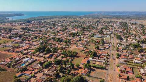 Idoso &eacute; resgatado com sinais de desnutri&ccedil;&atilde;o, larvas no corpo e gritando de dor