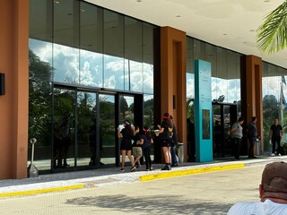 Guns N’ Roses deixa hotel rumo ao Aeroporto de Campo Grande Guns N’ Roses deixa hotel rumo ao Aeroporto de Campo Grande