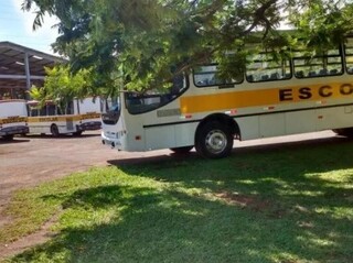 Falta de transporte escolar deixa alunos sem aula e prejudica semana de provas