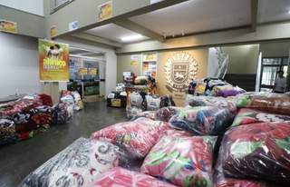 Inverno se aproxima e campanhas do agasalho mobilizam doa&ccedil;&otilde;es na Capital