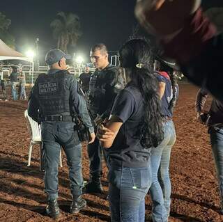 Veterin&aacute;rio &eacute; preso por esfaquear zootecnista durante prova de cavalos