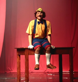 Hoje &eacute; dia de feiras pela cidade, Pin&oacute;quio e Costel&atilde;o no Cotolengo 