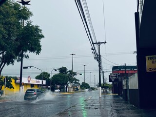 Semana come&ccedil;a com calor e possibilidade de chuva em MS