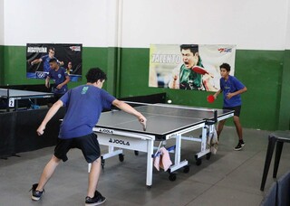 T&ecirc;nis de mesa re&uacute;ne 150 atletas nos Jogos Escolares de Campo Grande