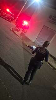 Homem &eacute; morto com facada no pesco&ccedil;o no meio da rua durante a madrugada
