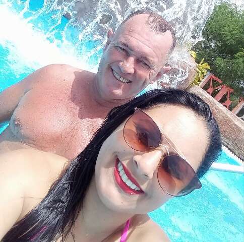 Menina de 9 anos viu comerciante matar a m&atilde;e com dois tiros