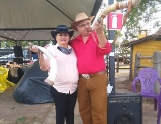 Valmir aprendeu a tocar todos os berrantes que ele faz para som sair perfeito