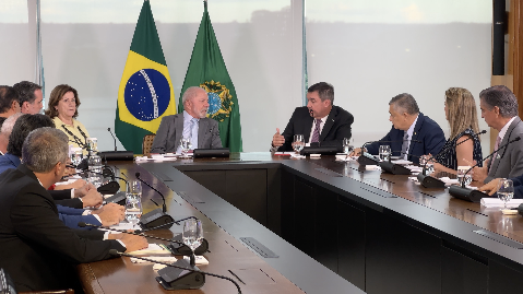 Lula d&aacute; aval a empr&eacute;stimo de mais de R$ 1 bilh&atilde;o para transformar rodovias de MS