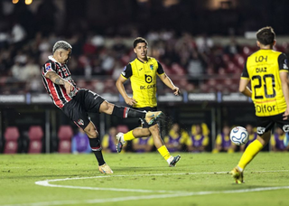 São Paulo bate O’Higgins e Grêmio supera Riestra com um a menos São Paulo bate O’Higgins e Grêmio supera Riestra com um a menos