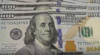 D&oacute;lar tem 2&ordm; recuo consecutivo e segue fechando abaixo de R$ 5