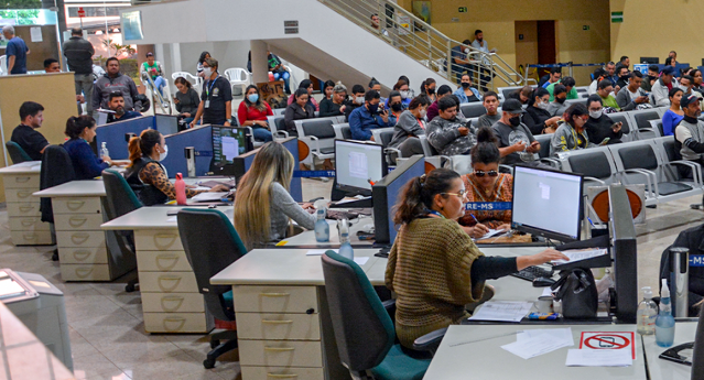 Eleitores ter&atilde;o atendimento no feriado e fins de semana para regularizar t&iacute;tulo 