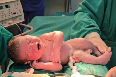 Sancionada lei que protege gestantes e combate viol&ecirc;ncia obst&eacute;trica