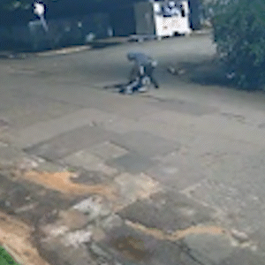 Ap&oacute;s PM atirar na esposa, outro homem arma emboscada e tenta matar ex na rua