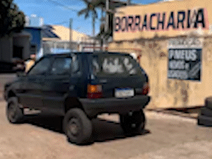 Guilherme turbinou o Uno antigo e carro virou sucesso no tr&acirc;nsito