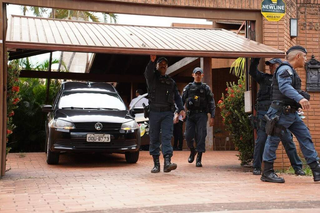 MP inclui meio cruel e invas&atilde;o de domic&iacute;lio em den&uacute;ncia contra Bernal