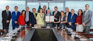 Lula d&aacute; aval para MS investir R$ 1,2 bilh&atilde;o e modernizar 730 km de rodovias 