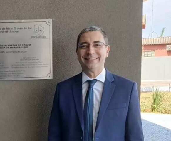 M&aacute;rcio Arruda assume comando da Procuradoria-Geral do Estado