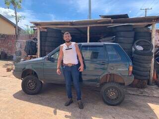 Guilherme turbinou o Uno antigo e carro virou sucesso no trânsito Guilherme turbinou o Uno antigo e carro virou sucesso no trânsito