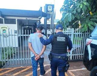 Ap&oacute;s 3 meses de relacionamento, homem espanca e tenta matar mulher a facadas