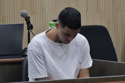 R&eacute;u que matou adolescentes por engano &eacute; condenado a 44 anos