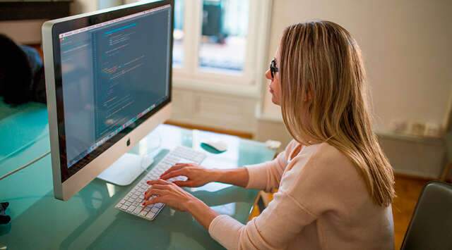 Servi&ccedil;os avan&ccedil;am no Pa&iacute;s, mas Mato Grosso do Sul dispara com alta de 4,2%