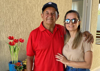 Reencontro com &aacute;rvore plantada pelo pai emociona filha ap&oacute;s 20 anos